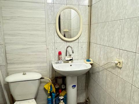 комерційна за адресою Калинова вул., 68