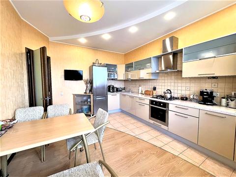 квартира за адресою Петра Болбочана вул. (Клапцова), 52