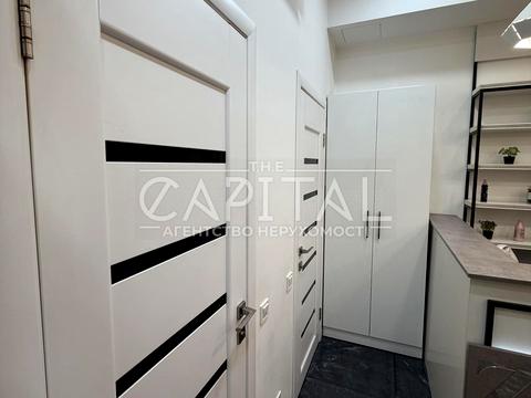 комерційна за адресою Антоновича вул. (Горького), 131