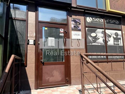 комерційна за адресою Анни Ахматової вул., 22