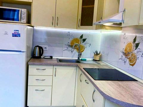 квартира за адресою 10 Квітня пл., 1