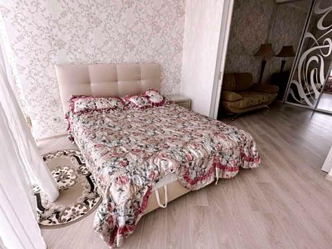 квартира за адресою 10 Квітня пл., 1