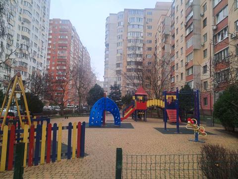 квартира за адресою Райдужний масив вул., 7-Б