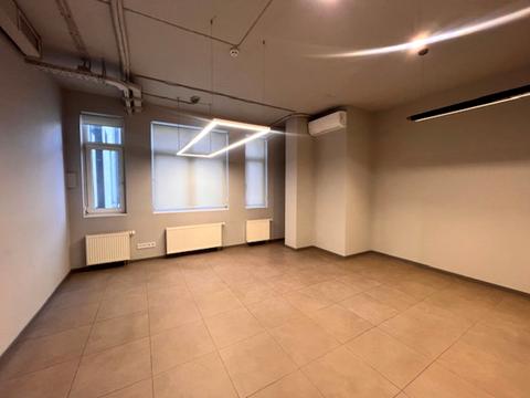 коммерческая по адресу Спаська, 5