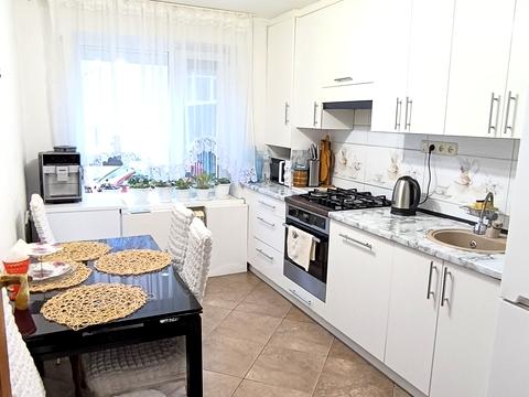 квартира за адресою Євгена Тельнова вул., 3 к4