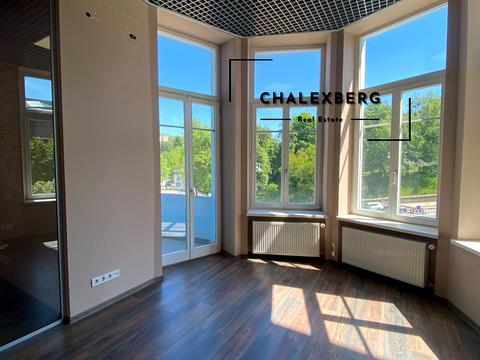 комерційна за адресою Музейний пров., 4