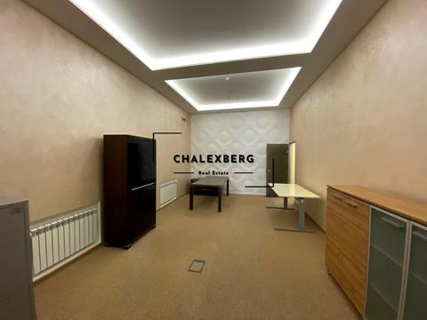 комерційна за адресою Музейний пров., 4