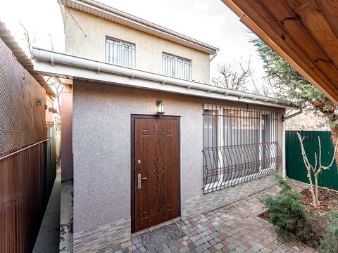 будинок за адресою провулок Гранатний, 8