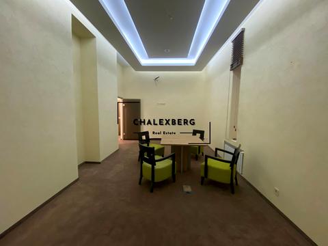 комерційна за адресою Музейний пров., 4