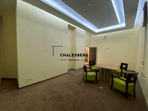 комерційна за адресою Музейний пров., 4