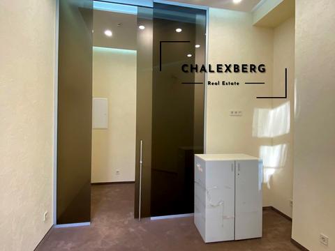 комерційна за адресою Музейний пров., 4