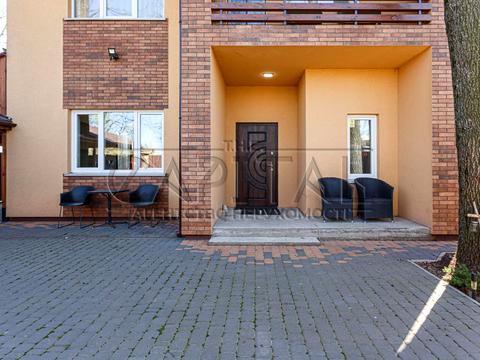 будинок за адресою с. Крюківщина, Георгія Мальцева вул., 1