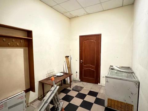 комерційна за адресою Левка Лук'яненка вул. (Маршала Тимошенка), 4