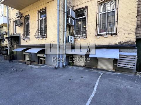 комерційна за адресою Хрестовий пров. (Миколи Гайцана вул.), 8/9