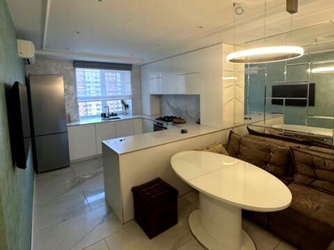 квартира по адресу Співдружності ул., 1