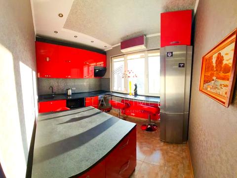 квартира по адресу Ирпенская ул., 2