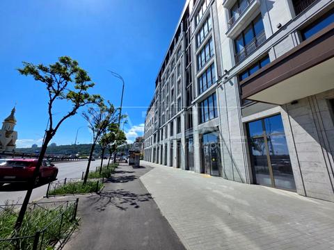 комерційна за адресою Набережно-Хрещатицька вул., 21