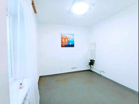 комерційна за адресою Михайла Грушевського вул. (Карла Лібкнехта), 46