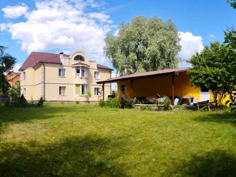 будинок за адресою Кленова вул.