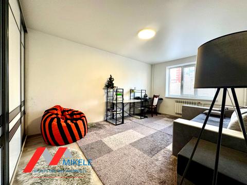 квартира за адресою Лариси Руденко вул., 8