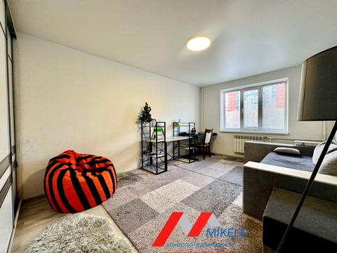 квартира за адресою Лариси Руденко вул., 8