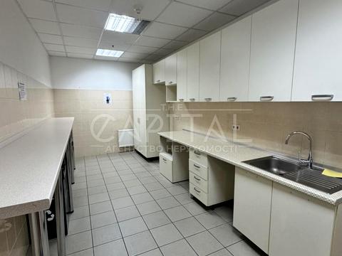 комерційна за адресою Богдана Хмельницького вул., 17/52