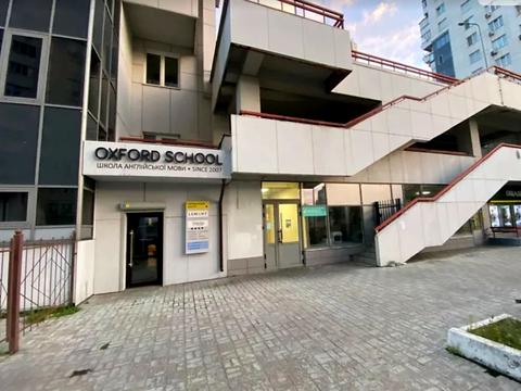 комерційна за адресою Срібнокільська вул., 3-Б