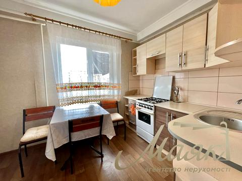 квартира за адресою Шкільна вул. (Героїв Сталінграда), 8