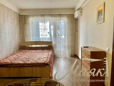 квартира за адресою Шкільна вул. (Героїв Сталінграда), 8