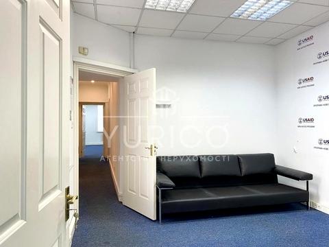 комерційна за адресою Івана Франка вул., 38