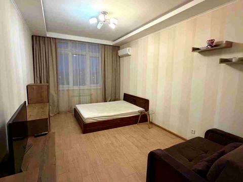 квартира за адресою Гната Хоткевича вул. (Червоногвардійська), 8