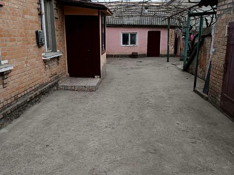 дом по адресу Олега Паршутіна ул.