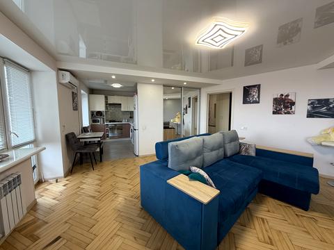 квартира за адресою Незалежної України вул. (40 років Радянської України), 2-А