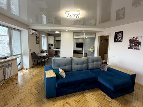 квартира за адресою Незалежної України вул. (40 років Радянської України), 2-А