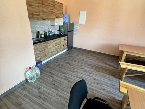 комерційна за адресою Холодноярська вул. (Московська), 1