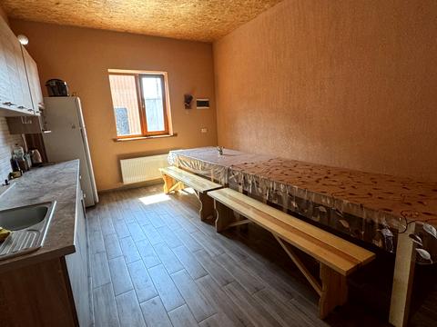 комерційна за адресою Холодноярська вул. (Московська), 1