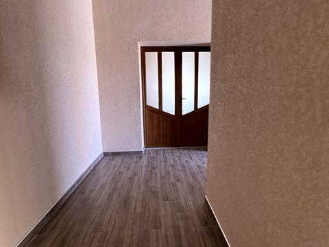 комерційна за адресою Холодноярська вул. (Московська), 1