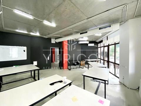 комерційна за адресою Воздвиженська вул., 51