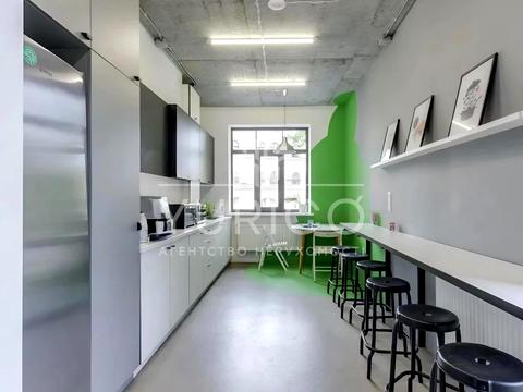 комерційна за адресою Воздвиженська вул., 51