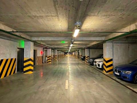 паркомісце за адресою Михайла Максимовича вул. (Онуфрія Трутенка), 24-Г