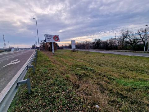 ділянка за адресою Київська вул.