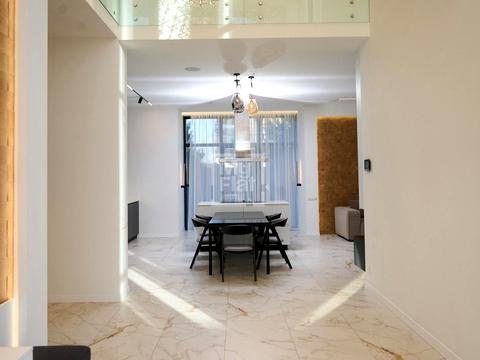 будинок за адресою 8-ма Абрикосова вул.