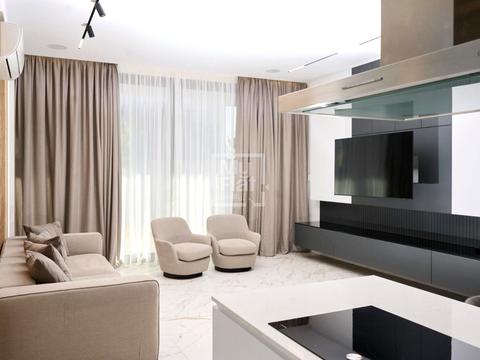 будинок за адресою 8-ма Абрикосова вул.