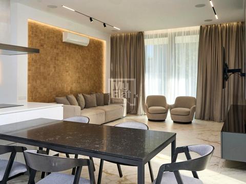 будинок за адресою 8-ма Абрикосова вул.