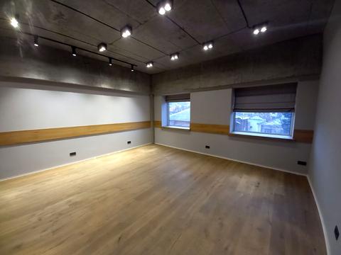 комерційна за адресою Шевченка вул., 28