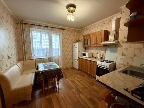 квартира за адресою Григорія Ващенка вул., 1