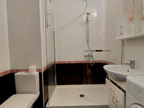 квартира за адресою Богатирська вул., 6-А