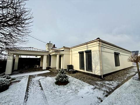 будинок за адресою Телевізійна