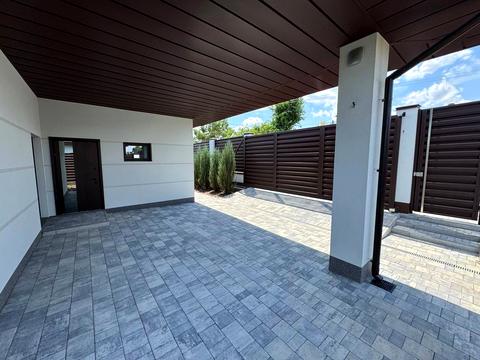 будинок за адресою Молодіжна