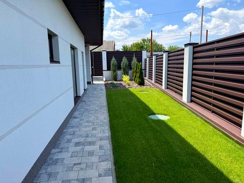 будинок за адресою Молодіжна